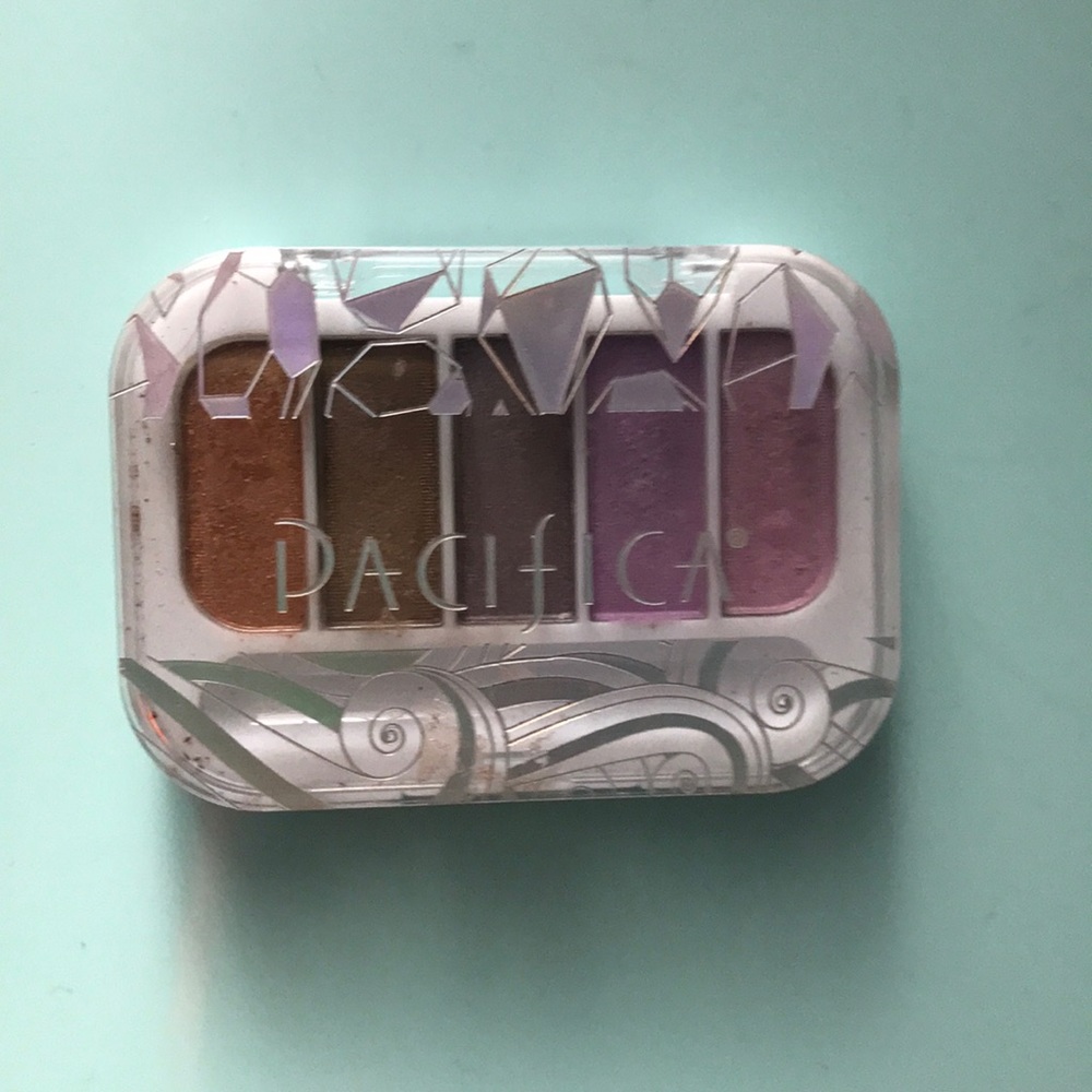 ‘PACIFICA’’ Beach Crystals pallet
